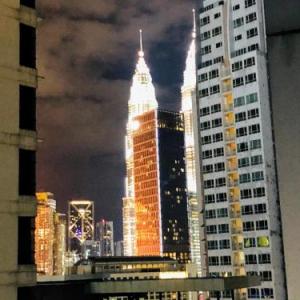 Studio with twin tower view 