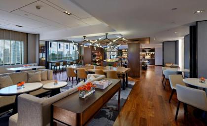 Renaissance Kuala Lumpur Hotel - image 10