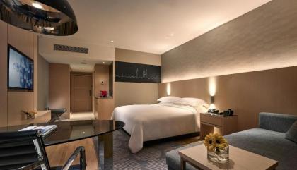 Renaissance Kuala Lumpur Hotel - image 14