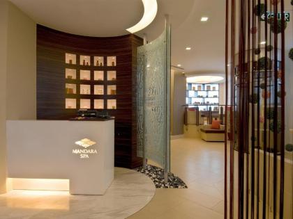 Renaissance Kuala Lumpur Hotel - image 17
