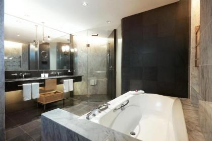 Hilton Kuala Lumpur - image 9