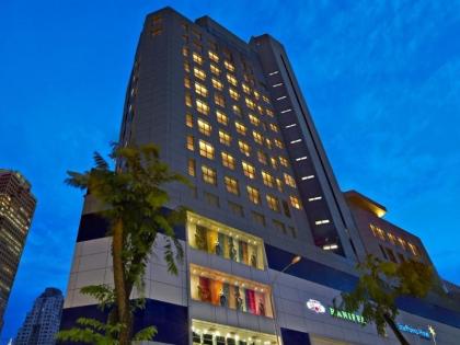 StarPoints Hotel Kuala Lumpur - image 1