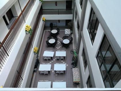 Palace Hotel - image 5