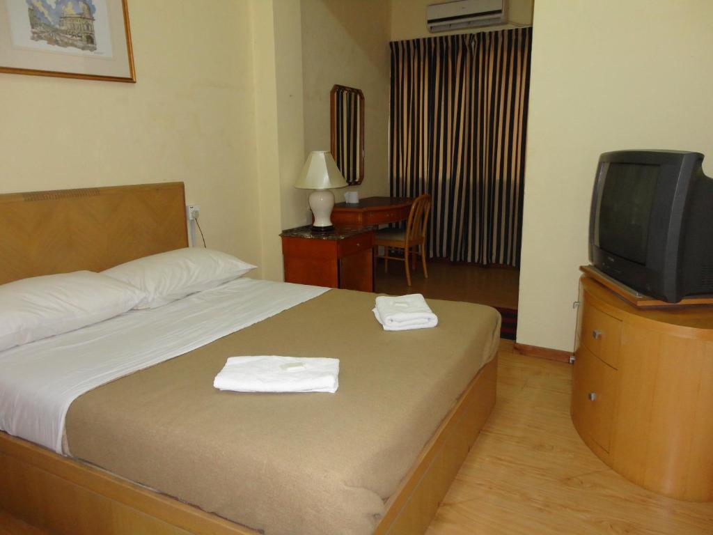 Pristine Hotel - image 5