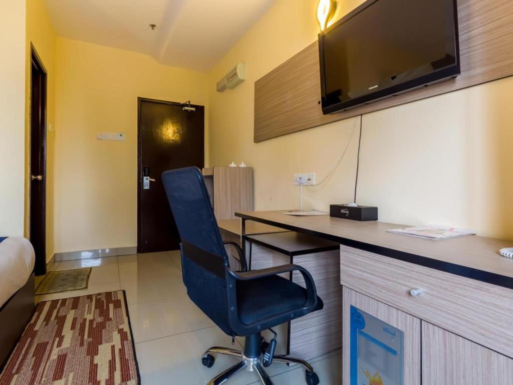 Hotel Club Dolphin - image 3
