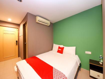 OYO 89688 Alor Street Hotel - image 15
