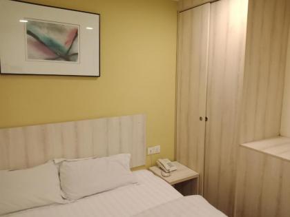 *Refurbished Home Inn 1 Hotel Taman Segar - image 13
