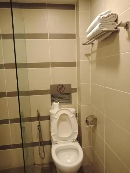 *Refurbished Home Inn 1 Hotel Taman Segar - image 16