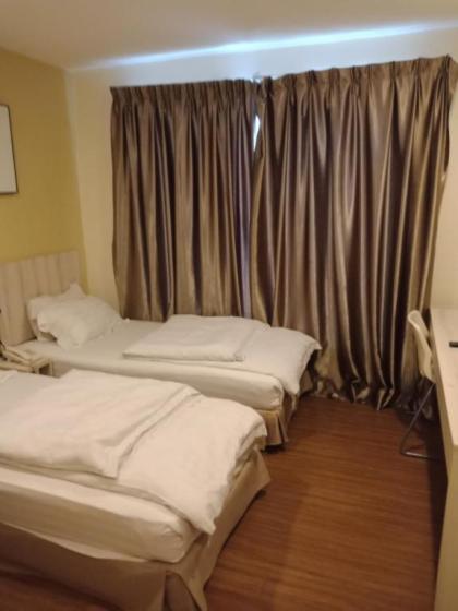 *Refurbished Home Inn 1 Hotel Taman Segar - image 18