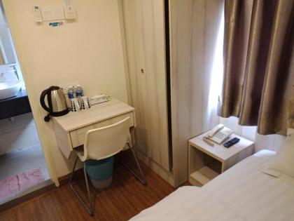 *Refurbished Home Inn 1 Hotel Taman Segar - image 4