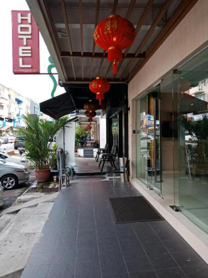 *Refurbished Home Inn 1 Hotel Taman Segar - image 6