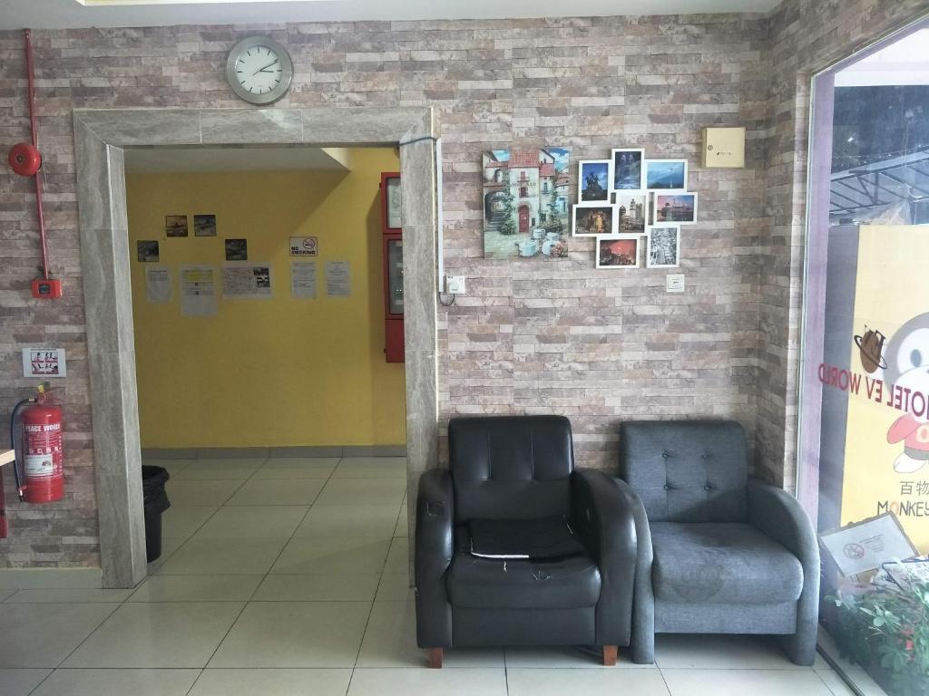 Hotel Zamburger Sri Petaling - main image