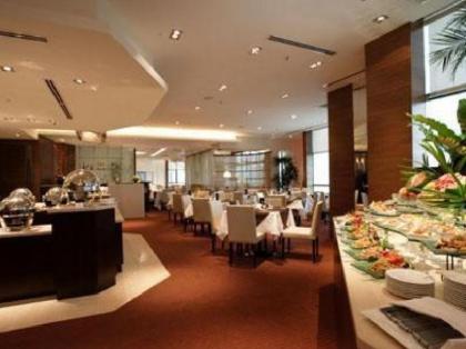 Pacific Regency Hotel Suites - image 6