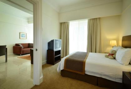 PNB Perdana Hotel & Suites On The Park - image 12