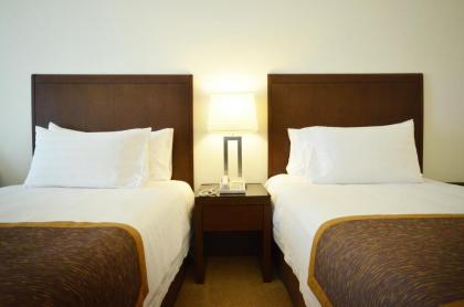 PNB Perdana Hotel & Suites On The Park - image 13