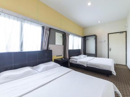 Raintree Hotel - image 15