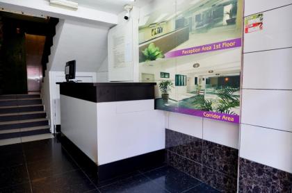 Iris Garden Hotel - image 2