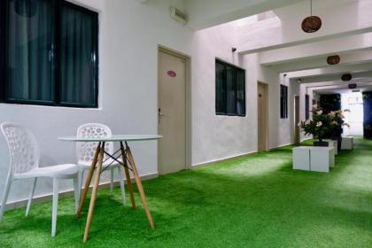 Iris Garden Hotel - image 20