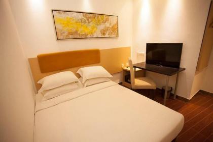 Aira Hotel - image 5