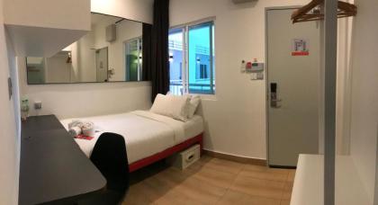 Tune Hotel KLIA Aeropolis (Airport Hotel) - image 16