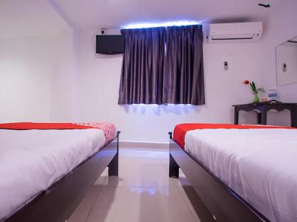 OYO 43961 Swing & Pillows Kajang Hotel - image 11