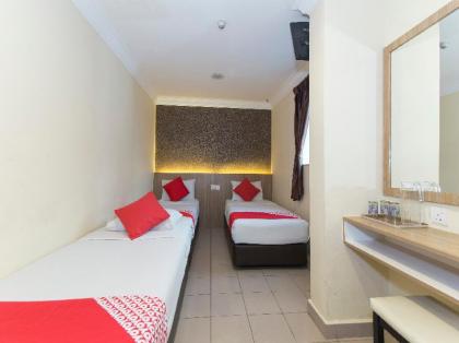 Dragon Inn Premium Hotel - image 3