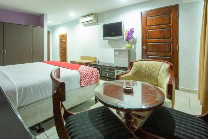 OYO 90030 Hotel Al Jafs - image 13
