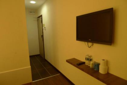 9 Square Hotel - image 11