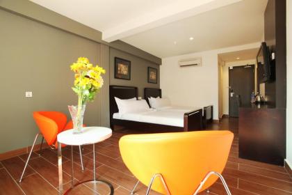 Crossroads Hotel - image 16