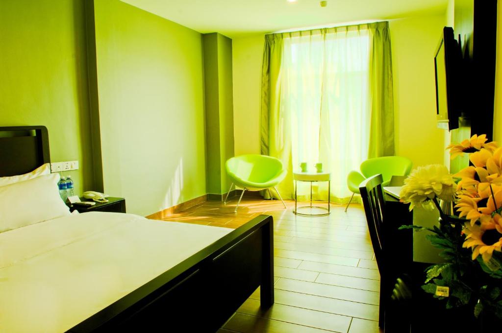 Crossroads Hotel - image 4