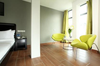 Crossroads Hotel - image 5