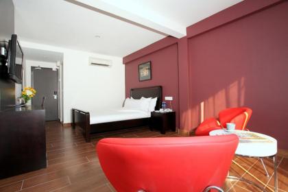 Crossroads Hotel - image 9