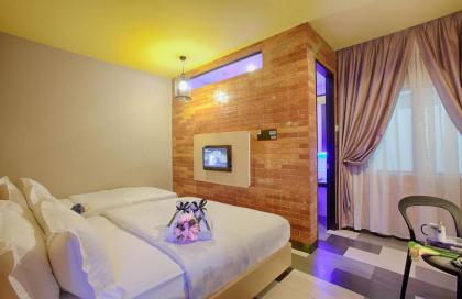 The Youniq Hotel - image 12