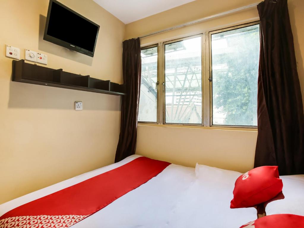 Sassana Hotel - image 3
