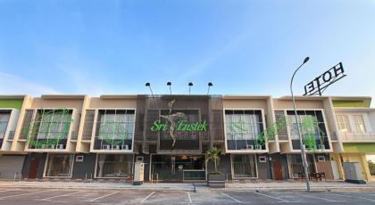 Sri Enstek Hotel - KLIA - image 9