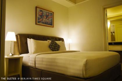 The Suites at Times Square - image 8