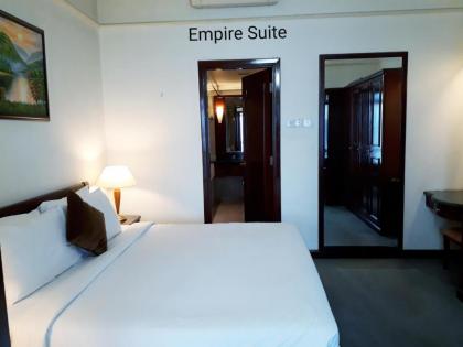 Empire Suite at Time Square - image 14