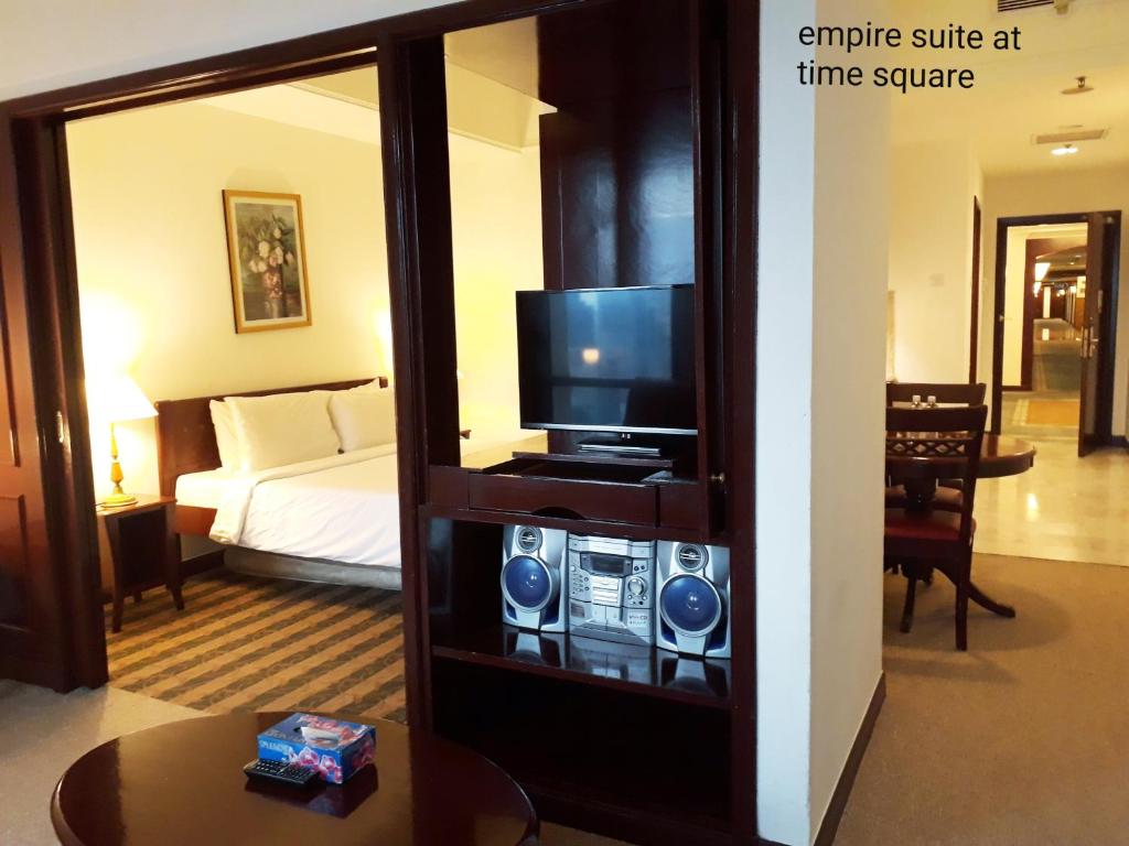 Empire Suite at Time Square - image 5