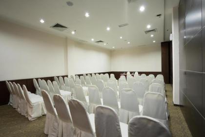 Th Hotel - Kelana Jaya - image 17