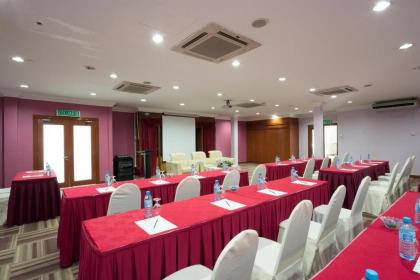 Th Hotel - Kelana Jaya - image 18