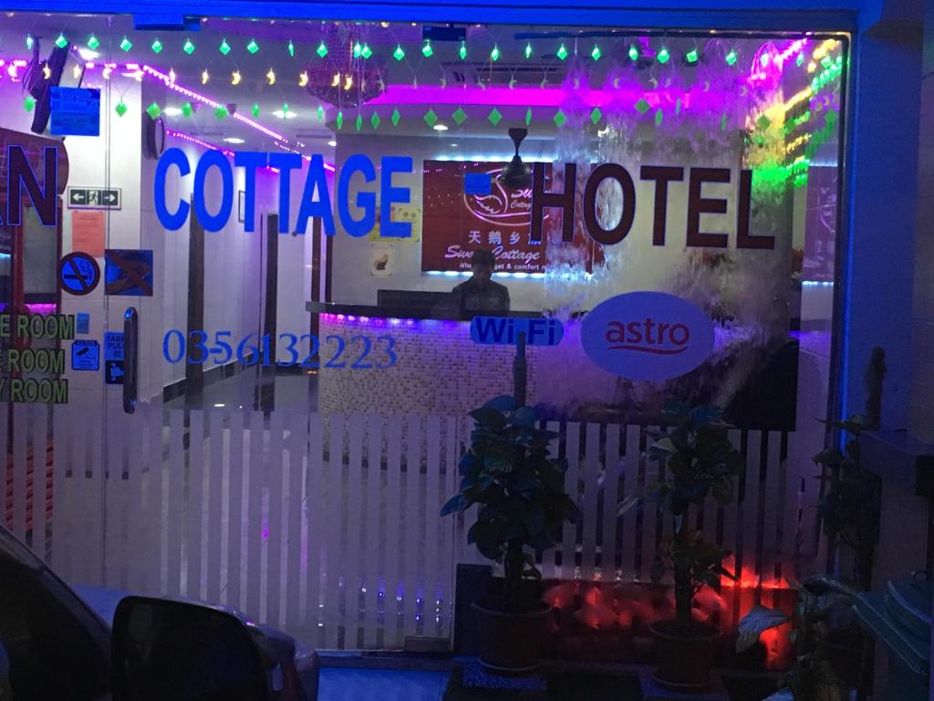 Swan Cottage Hotel - image 4