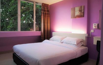 De UPTOWN Hotel @ P.J. 222 - image 2