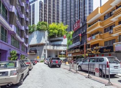 33 Star Hotel by The Awinka Group Of Management - image 5