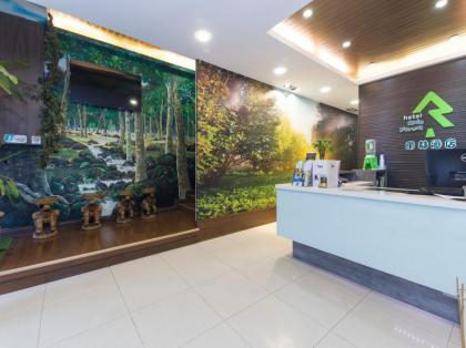 Rain Forest Hotel - image 13