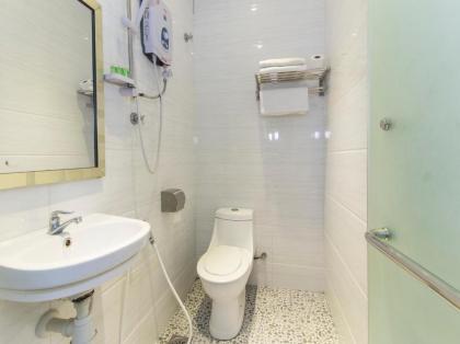 Rain Forest Hotel - image 3