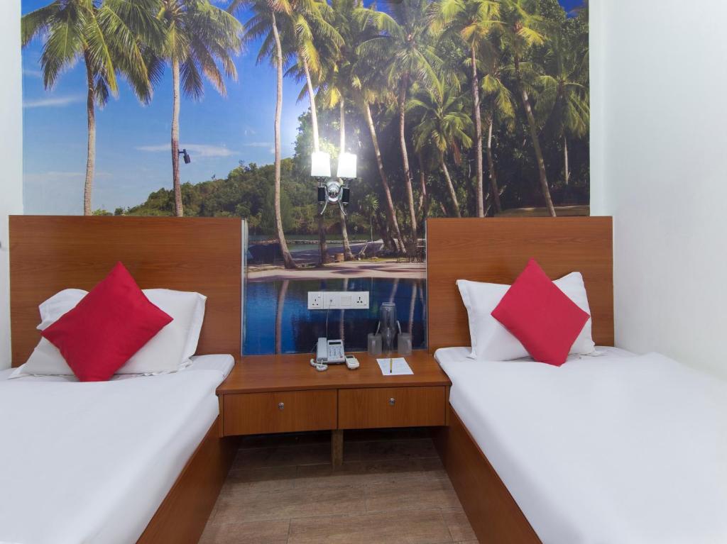 Rain Forest Hotel - image 5
