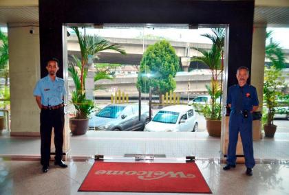 Hotel Caliber - image 13