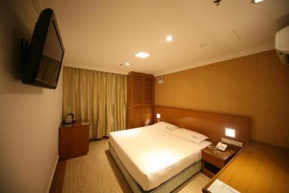 Cardogan Hotel - image 1