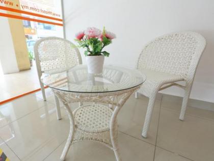 1 Hotel Taman Connaught - image 17