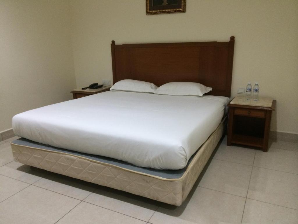 Hotel Wonderful - image 5